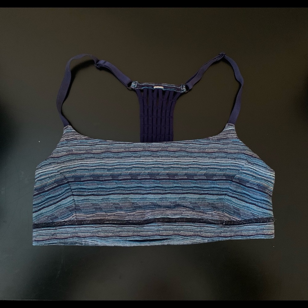 Lululemon sports bra